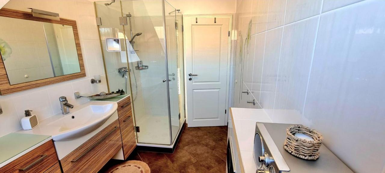 Lueneburg-Melbeck, 105 Qm Mit Fernsicht, Ruhige Sackgasse, Fussbodenheizung, Wallbox Gegen Gebuehr Экстерьер фото